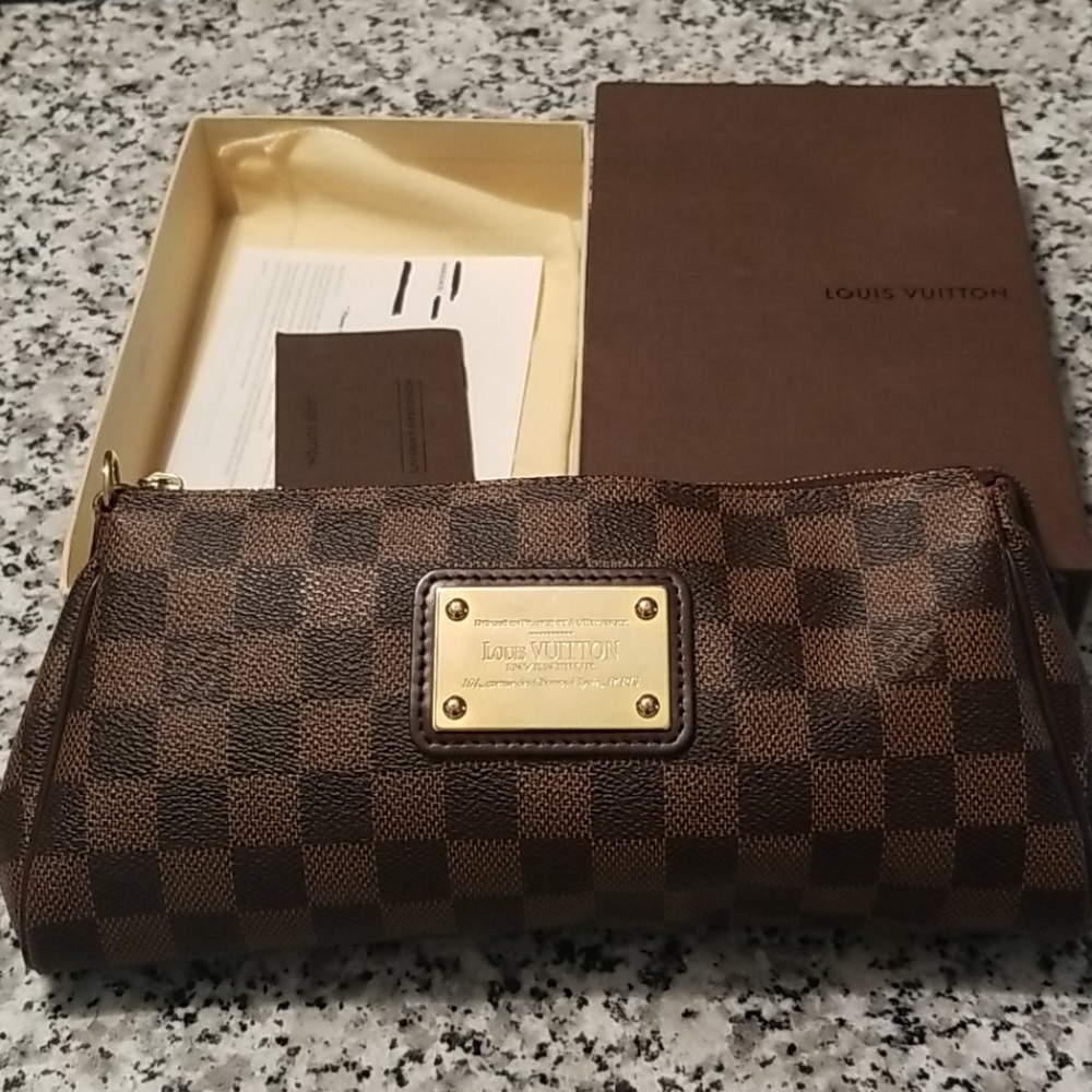 Auth. Louis Vuitton Eva Damier Ebene handbag!